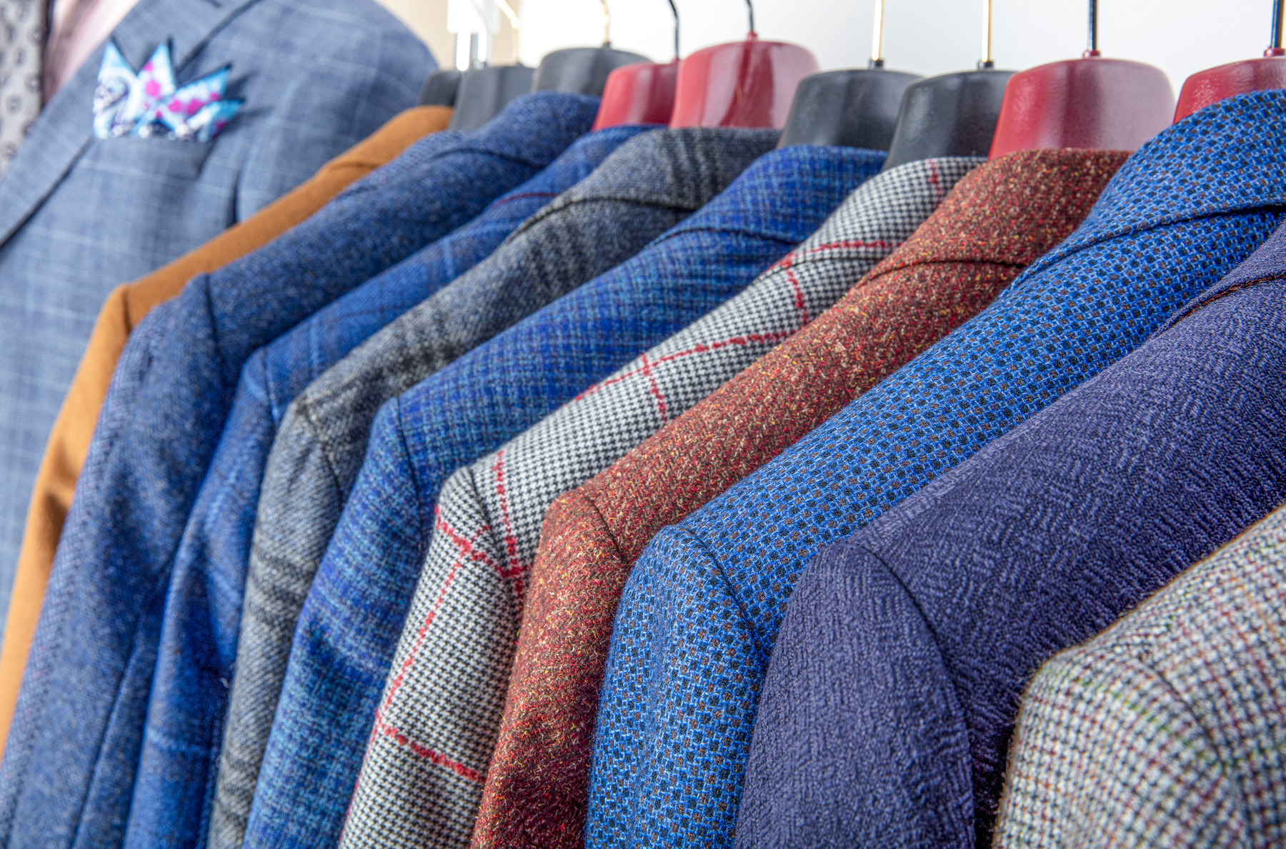 Suiting Fabrics: Top 10 fabrics for your suit (Complete Guide)