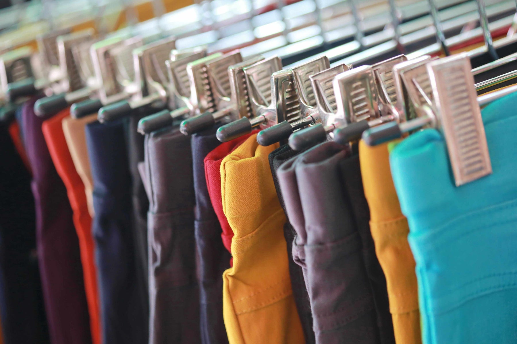 Fabrics for Trousers: Top 10 fabrics for your trousers (Complete Guide)