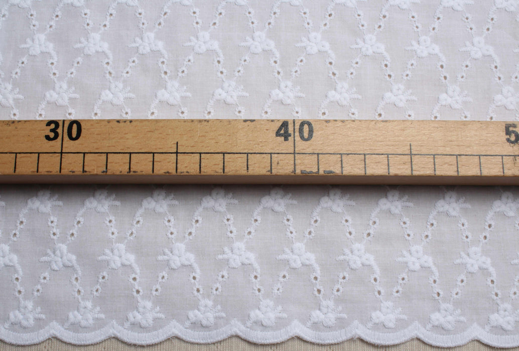 swatch-Floral Embroidered Cotton Poplin - 2 Sides Scallop-Fabric-FabricSight