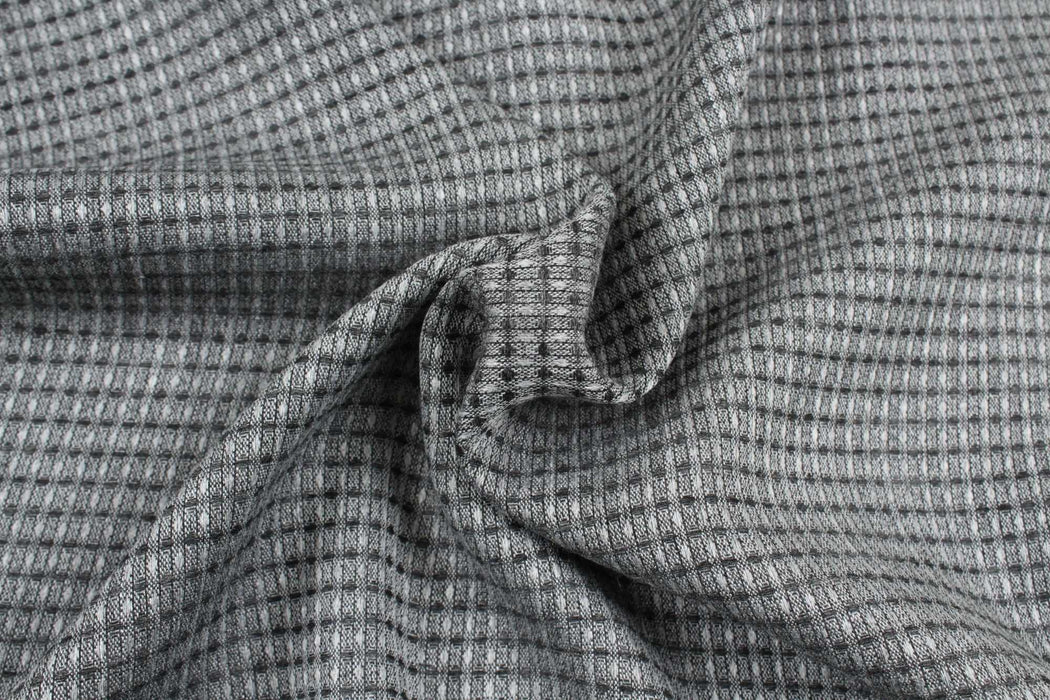 swatch-Micro Pattern Fluid Viscose-Surplus-FabricSight