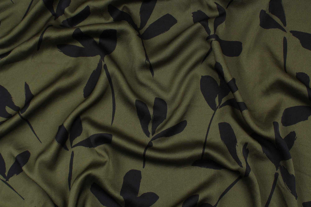 swatch-Printed Stretch Crepe - Floral-Fabric-FabricSight