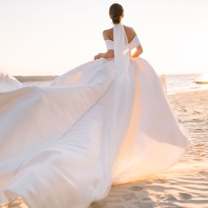 Exploring Fabrics for Wedding Dresses: Complete Guide