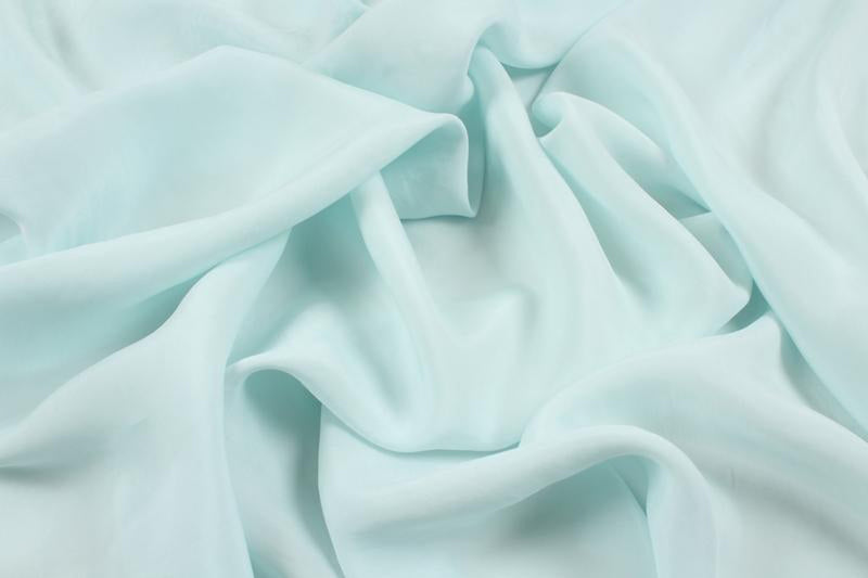 3 Mts - Vegan silk - Cupro Satin - SCARLET (Mint Blue) - OFFER: 16,10€/Mt-Roll-FabricSight