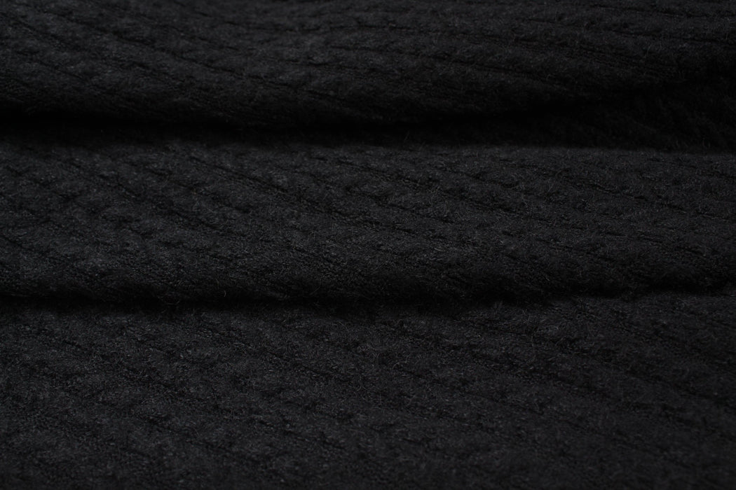 7 Mts Roll - Cashmere Touch Knitted Jacquard - Cable-knit (Black) - OFFER: 11,10€/Mt-Roll-FabricSight